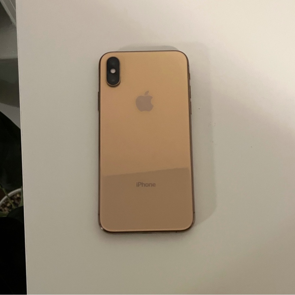 Unlocked iPhone XS Rose Gold 256G